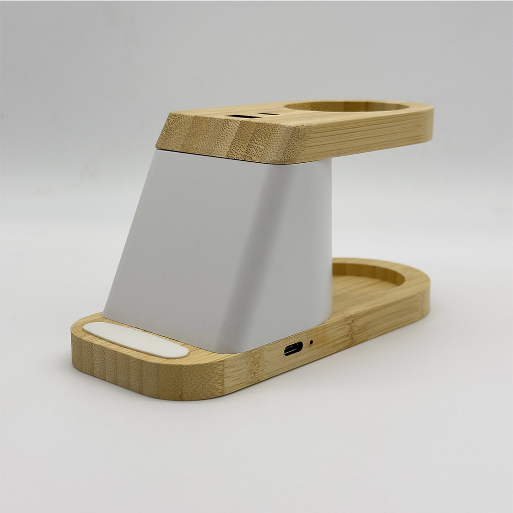 Station de recharge sans fil en bois personnalisable